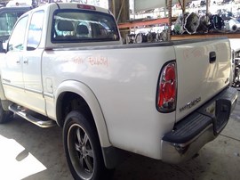 2002 TOYOTA TUNDRA, WHITE, LIMITED MODEL, EXTD CAB, AT, 2WD.  Z26361